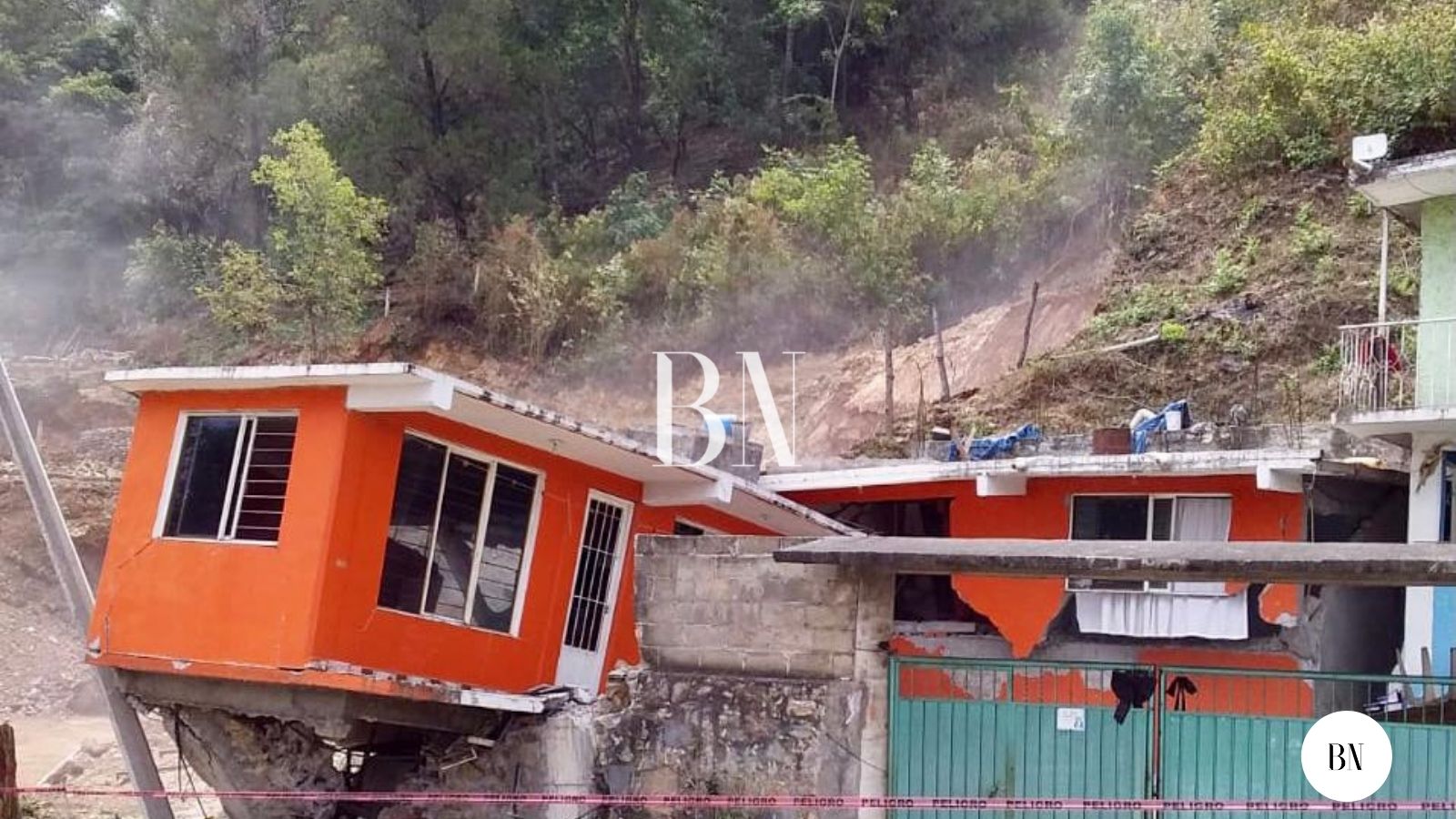 Se “desmoronó” casa en Temascaltepec